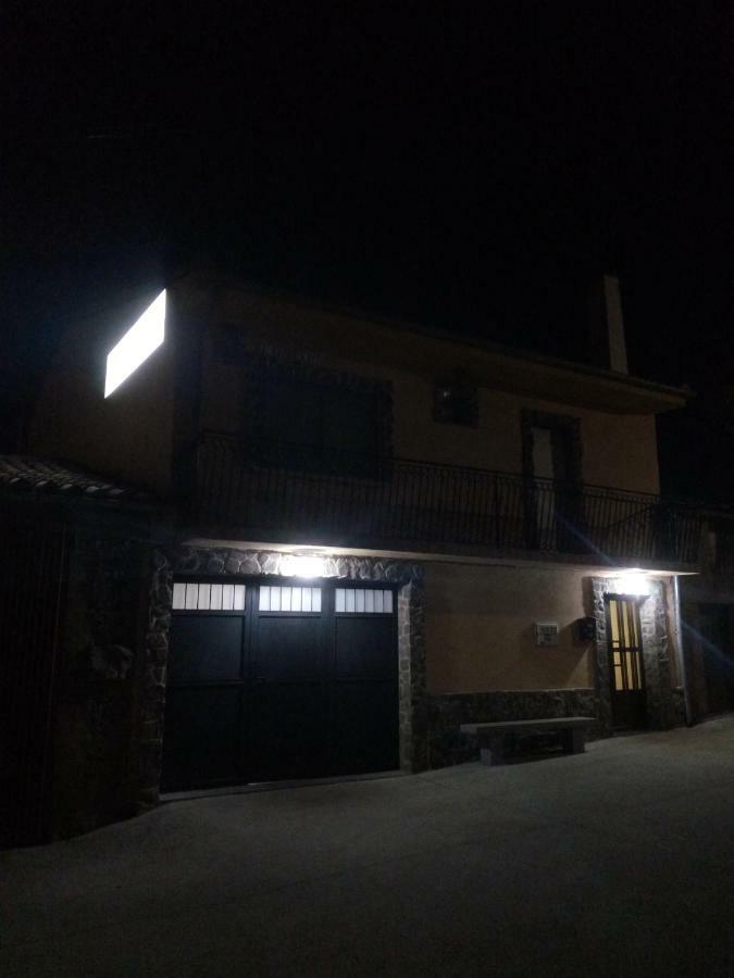 Casa Rural El Carrascal Valdefuentes de Sangusín Buitenkant foto