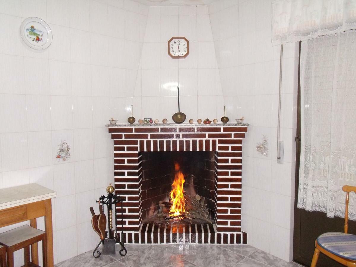 Casa Rural El Carrascal Valdefuentes de Sangusín Buitenkant foto