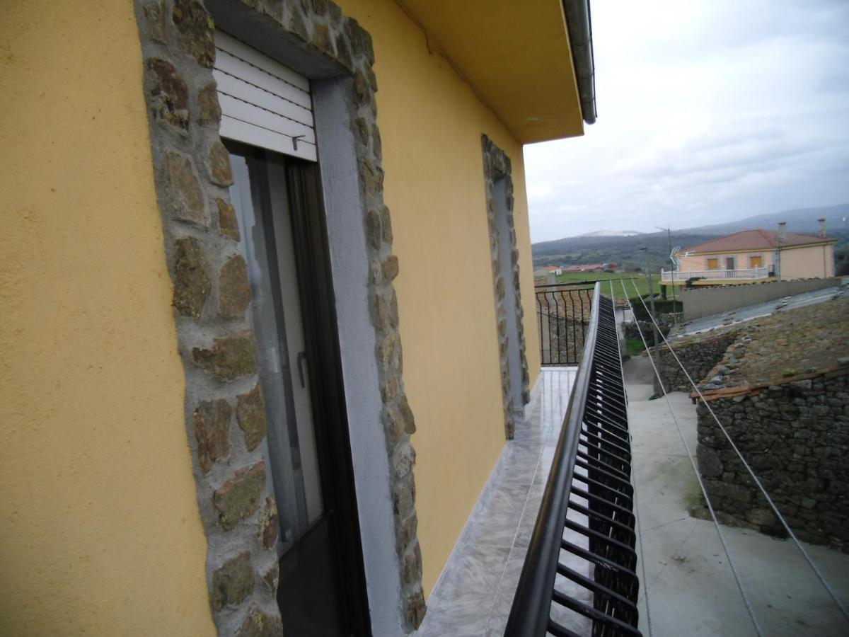 Casa Rural El Carrascal Valdefuentes de Sangusín Buitenkant foto